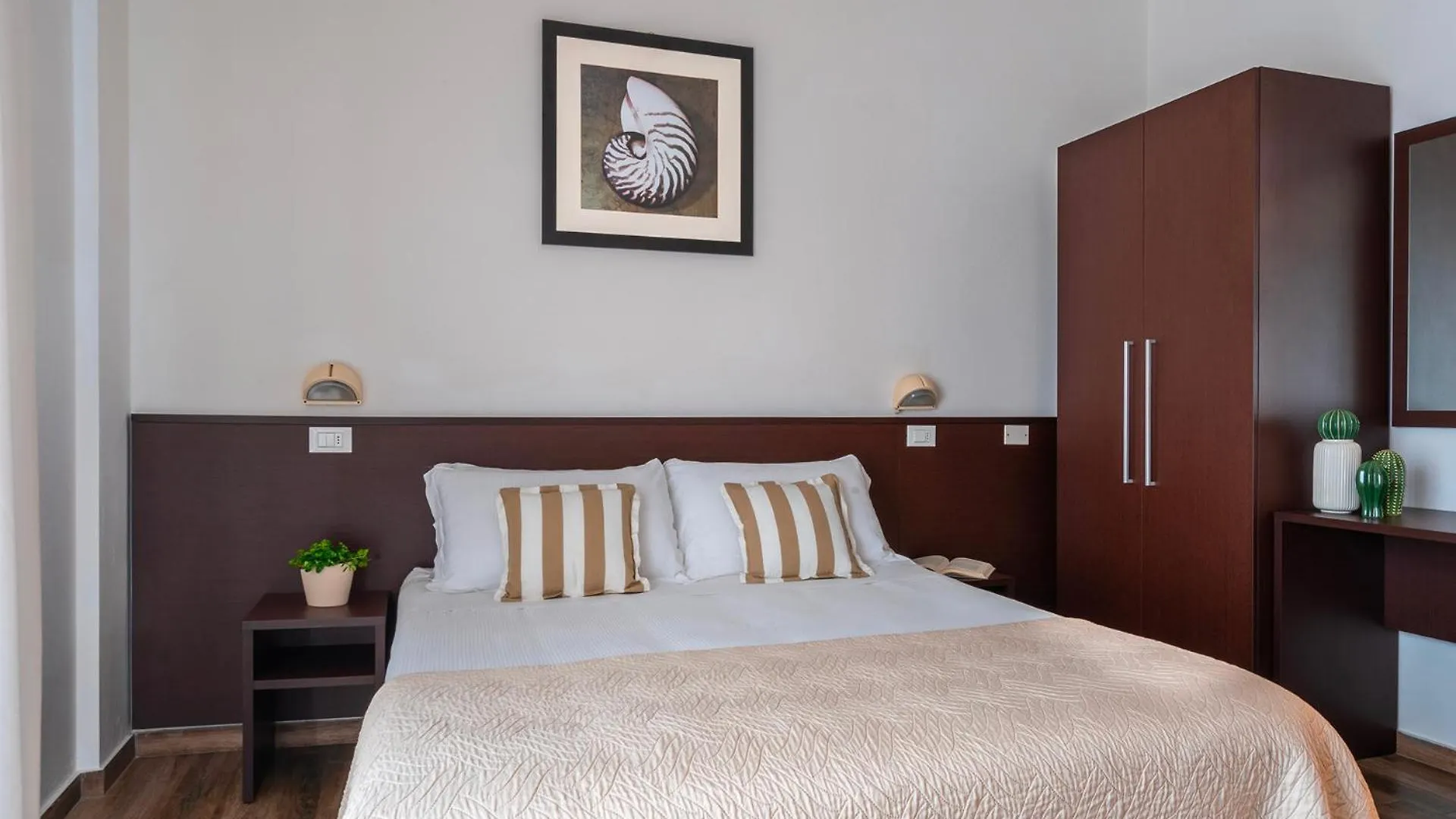 Hotel Carmen Riccione 2*,