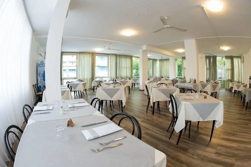 Hotel Carmen Riccione 2*,