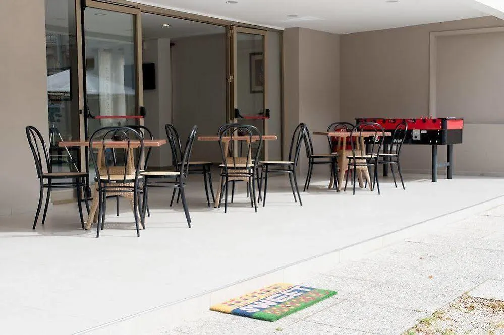 Hotel Carmen Riccione 2*,  Italia